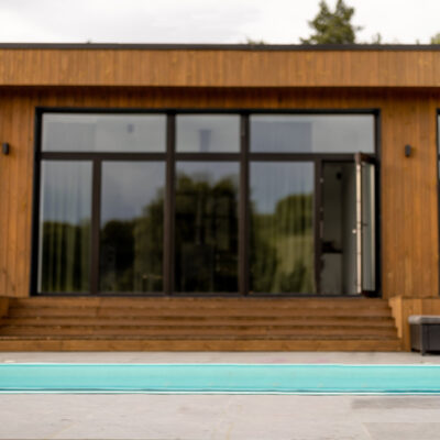 Swimming Pool House Sauna in the Garden Reading